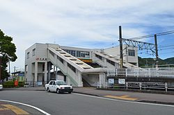 【静岡県榛原郡・年収400万〜500万】☆六合駅最寄り☆福利厚生充実☆大手調剤薬局グループです☆